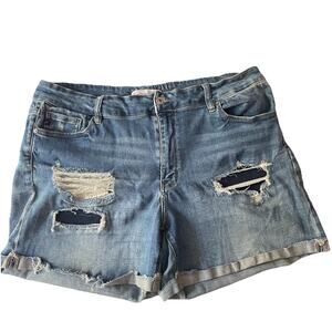 KanCan Maurices High Rise Backed Ripped Short Plus Sz 20 Blue Distressed
